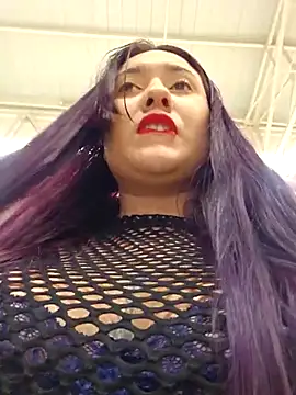 Snapshot of Blushing_Katy chatting on 12-15-25, 12:04 Blushing Katy online show from 12-15-25, 12:04