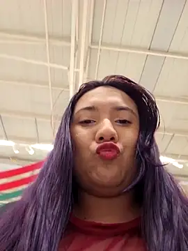 Snapshot of Blushing_Katy chatting on 12-17-25, 12:05 Blushing Katy online show from 12-17-25, 12:05