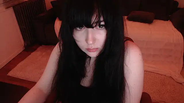 Snapshot of Lynylou chatting on 12-03-24, 03:41 Lynylou online show from 12-03-24, 03:41