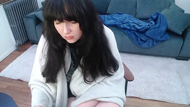 Snapshot of Lynylou chatting on 01-13-25, 06:59 Lynylou online show from 01-13-25, 06:59