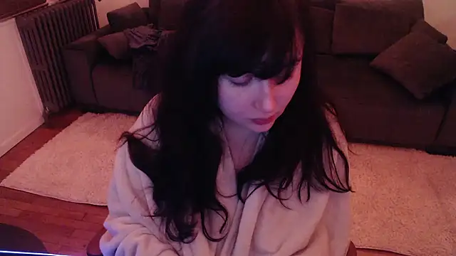 Snapshot of Lynylou chatting on 01-14-25, 11:05 Lynylou online show from 01-14-25, 11:05