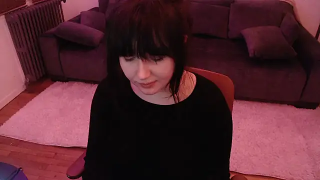 Snapshot of Lynylou chatting on 01-17-25, 10:01 Lynylou online show from 01-17-25, 10:01