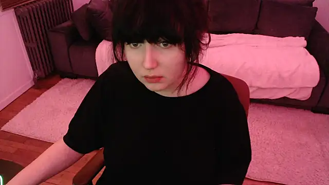 Snapshot of Lynylou chatting on 01-24-25, 11:04 Lynylou online show from 01-24-25, 11:04