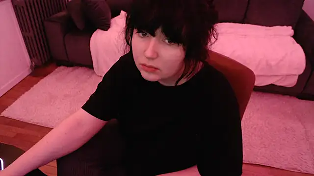 Snapshot of Lynylou chatting on 01-25-25, 12:59 Lynylou online show from 01-25-25, 12:59