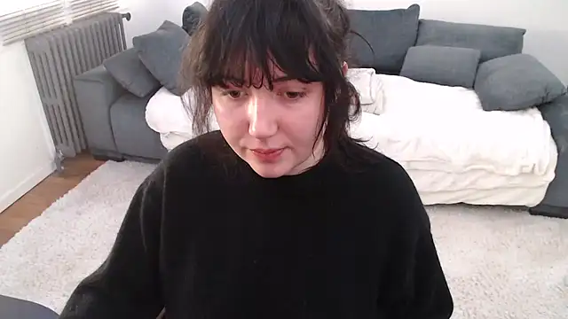 Snapshot of Lynylou chatting on 02-23-25, 08:17 Lynylou online show from 02-23-25, 08:17