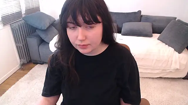 Snapshot of Lynylou chatting on 02-27-25, 11:41 Lynylou online show from 02-27-25, 11:41