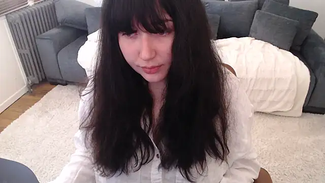 Snapshot of Lynylou chatting on 03-06-25, 10:30 Lynylou online show from 03-06-25, 10:30