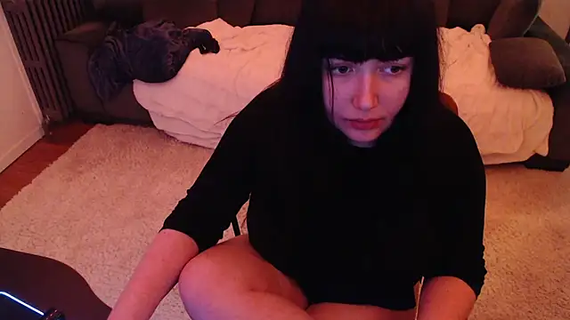 Snapshot of Lynylou chatting on 03-21-25, 06:38 Lynylou online show from 03-21-25, 06:38