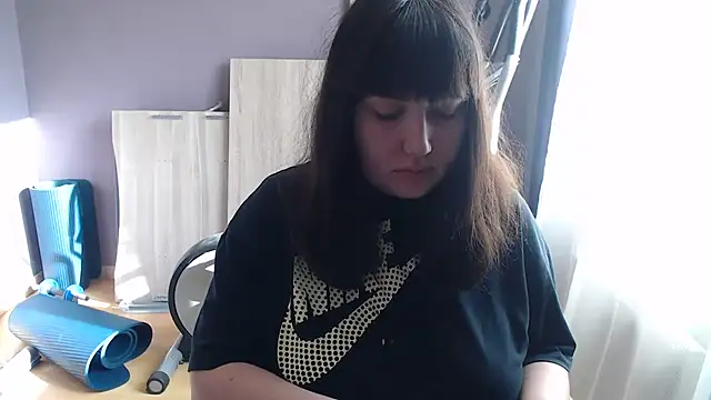 Snapshot of Lynylou chatting on 09-11-25, 08:03 Lynylou online show from 09-11-25, 08:03