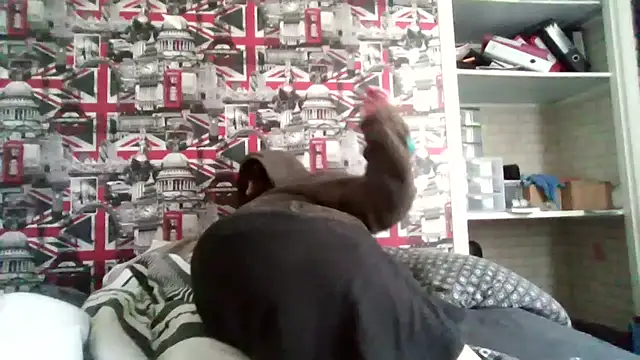 Snapshot of Lynylou chatting on 09-30-25, 08:30 Lynylou online show from 09-30-25, 08:30