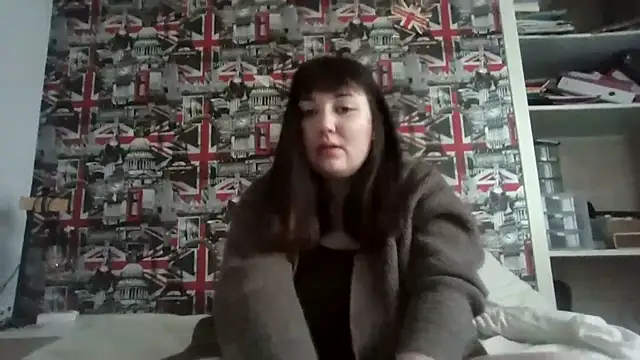 Snapshot of Lynylou chatting on 10-23-25, 08:13 Lynylou online show from 10-23-25, 08:13