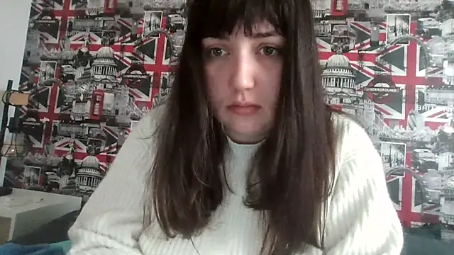 Snapshot of Lynylou chatting on 10-31-25, 12:28 Lynylou online show from 10-31-25, 12:28