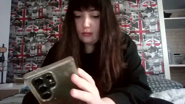 Snapshot of Lynylou chatting on 11-13-25, 03:55 Lynylou online show from 11-13-25, 03:55