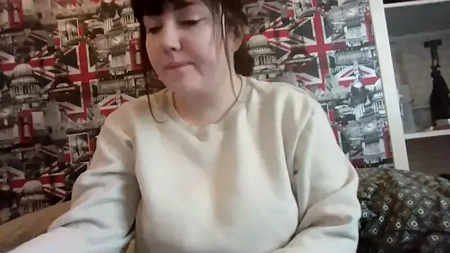 Snapshot of Lynylou chatting on 11-28-25, 11:57 Lynylou online show from 11-28-25, 11:57