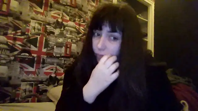 Snapshot of Lynylou chatting on 12-03-25, 09:24 Lynylou online show from 12-03-25, 09:24