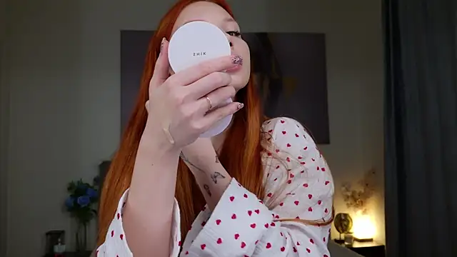 JudyWalkerr online show from 09-28-25, 01:49