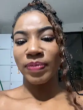 Snapshot of paula__cruzz chatting on 01-30-25, 11:34 paula cruzz online show from 01-30-25, 11:34