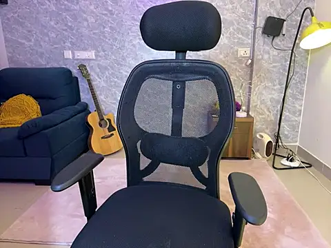 Snapshot of MidnightFlame chatting on 12-28-24, 10:23 MidnightFlame online show from 12-28-24, 10:23