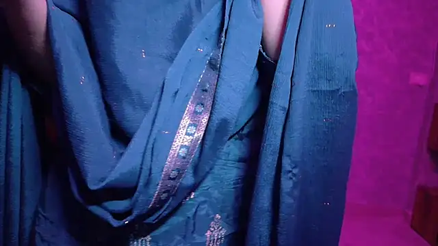 Snapshot of MidnightFlame chatting on 09-13-25, 07:46 MidnightFlame online show from 09-13-25, 07:46