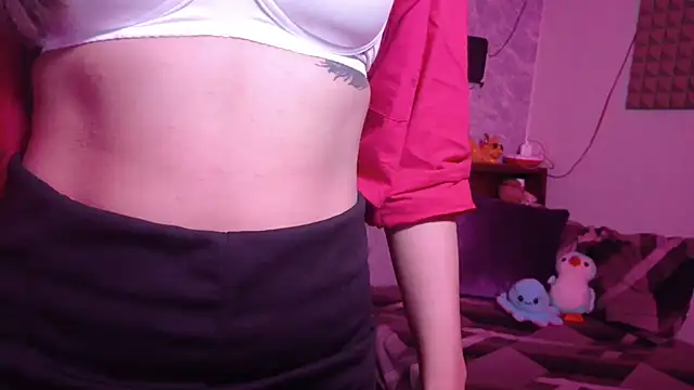 Snapshot of MidnightFlame chatting on 10-13-25, 03:01 MidnightFlame online show from 10-13-25, 03:01