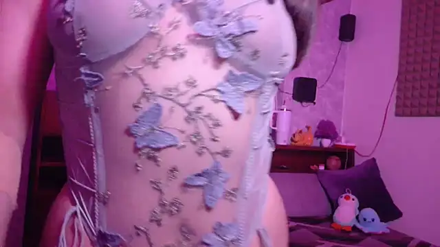 Snapshot of MidnightFlame chatting on 11-04-25, 08:19 MidnightFlame online show from 11-04-25, 08:19