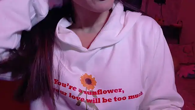 Snapshot of MidnightFlame chatting on 12-02-25, 11:56 MidnightFlame online show from 12-02-25, 11:56