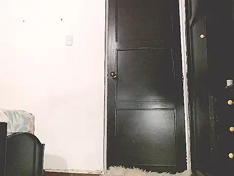 Snapshot of tifany19_ chatting on 11-23-25, 01:38 tifany19 online show from 11-23-25, 01:38