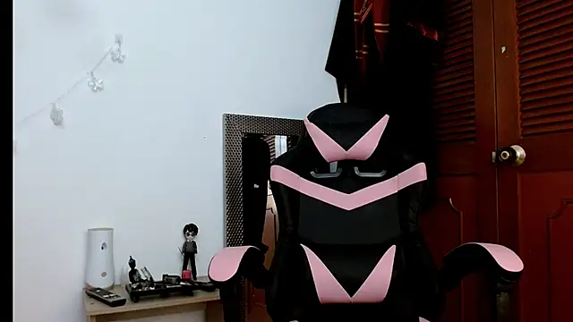 kendallsweet7 online show from 02-25-25, 07:58