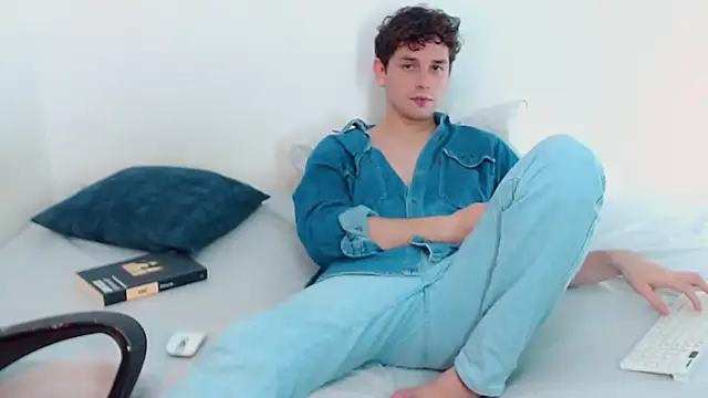 Elio555 online show from 12-01-24, 09:37