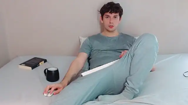 Elio555 online show from 02-01-25, 01:12