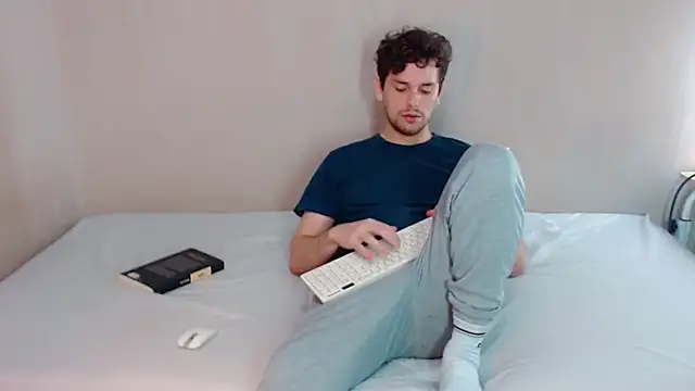 Elio555 online show from 03-21-25, 09:34