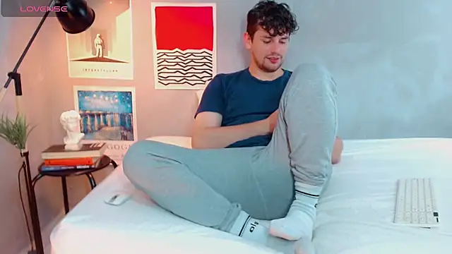 Elio555 online show from 10-18-25, 09:48