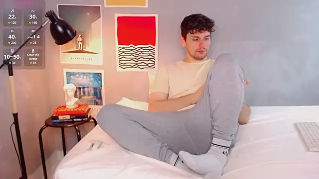 Elio555 online show from 10-25-25, 07:52