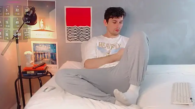 Elio555 online show from 11-06-25, 07:48