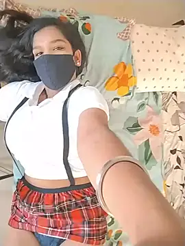 Snapshot of hottiess69 chatting on 05-19-26, 05:03 hottiess69 online show from 05-19-26, 05:03