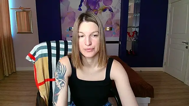 EmilyWalkeri online show from 02-26-25, 08:04