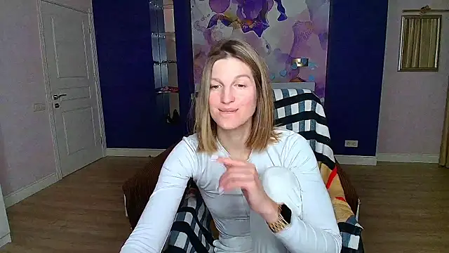 EmilyWalkeri online show from 03-15-25, 01:52