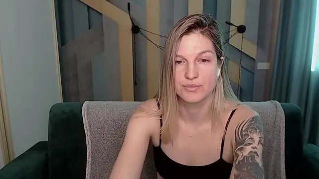 EmilyWalkeri online show from 02-01-26, 08:13