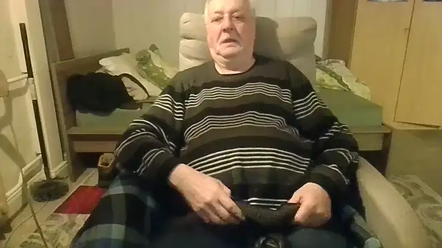 Sammy1660 online show from 04-10-26, 01:11