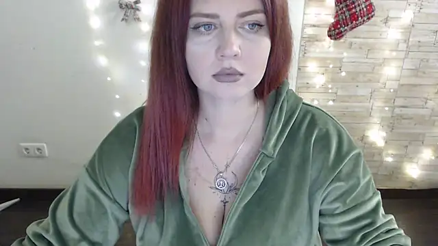 Lizzy Love online show from 01-16-25, 07:41