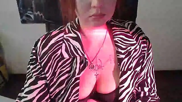 Lizzy Love online show from 02-19-25, 06:44