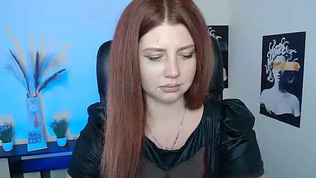 Lizzy Love online show from 02-24-25, 01:31