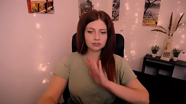 Lizzy Love online show from 09-15-25, 06:41