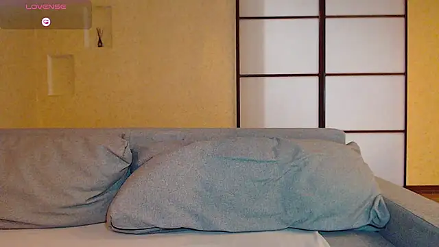 Snapshot of Bethollan chatting on 12-16-24, 05:43 Bethollan online show from 12-16-24, 05:43