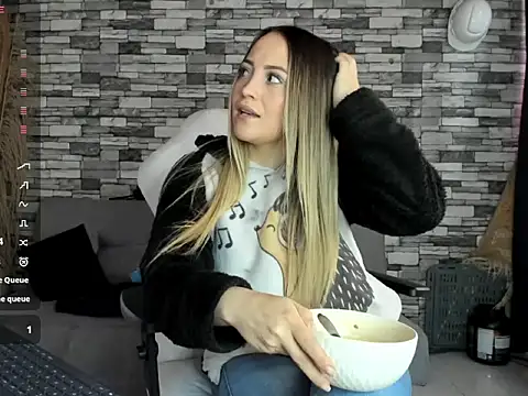 cindy love2 online show from 10-03-25, 03:09