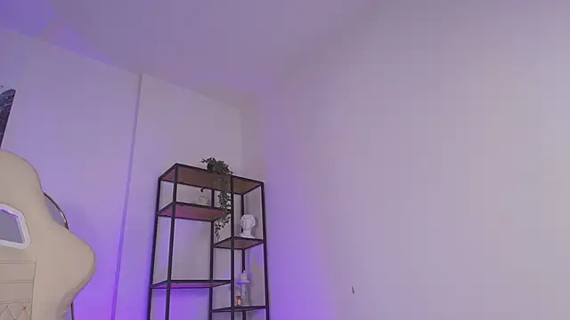 FoxieJullia online show from 01-22-25, 09:02