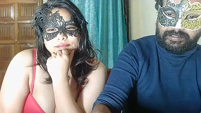 Snapshot of Cutehornycouples chatting on 09-23-25, 05:49 Cutehornycouples online show from 09-23-25, 05:49