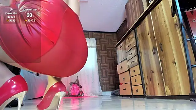 Cristina Vanegas631 online show from 10-31-25, 09:38