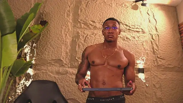 Logan Varela online show from 03-16-25, 05:39