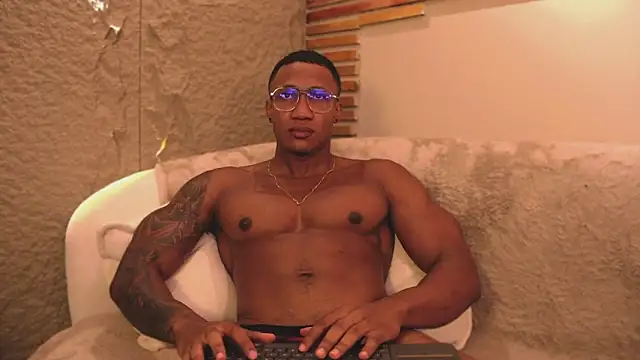 Logan Varela online show from 03-17-25, 10:38